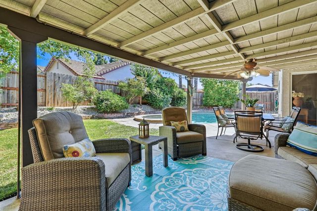 1515 Steinbeck Dr, Roseville, CA 95747