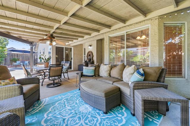 1515 Steinbeck Dr, Roseville, CA 95747