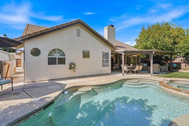 1515 Steinbeck Dr, Roseville, CA 95747