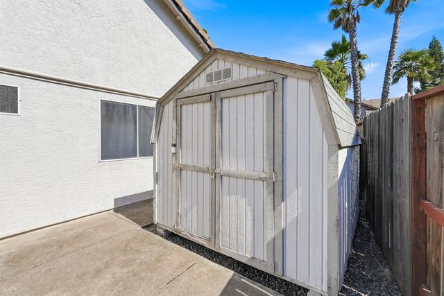 1515 Steinbeck Dr, Roseville, CA 95747