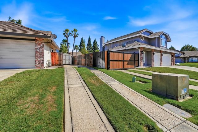 1515 Steinbeck Dr, Roseville, CA 95747