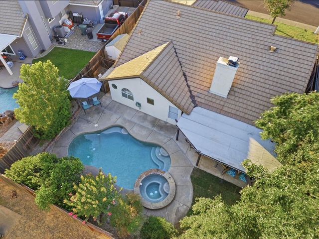 1515 Steinbeck Dr, Roseville, CA 95747