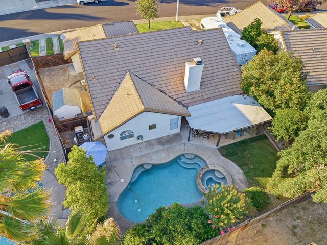 1515 Steinbeck Dr, Roseville, CA 95747