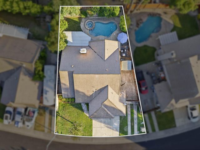 1515 Steinbeck Dr, Roseville, CA 95747