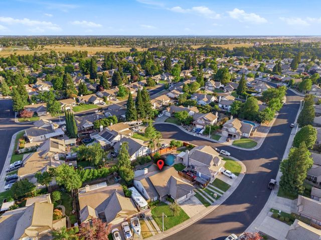 1515 Steinbeck Dr, Roseville, CA 95747