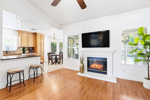 1515 Steinbeck Dr, Roseville, CA 95747