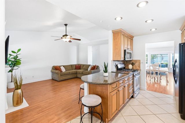 1515 Steinbeck Dr, Roseville, CA 95747
