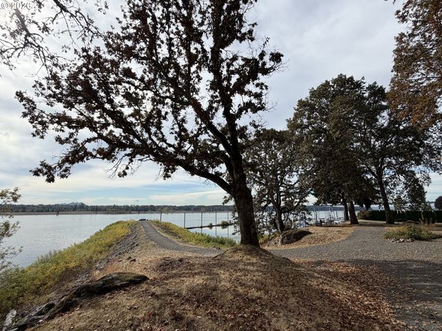 13811 Se 36TH St, Vancouver, WA 98683