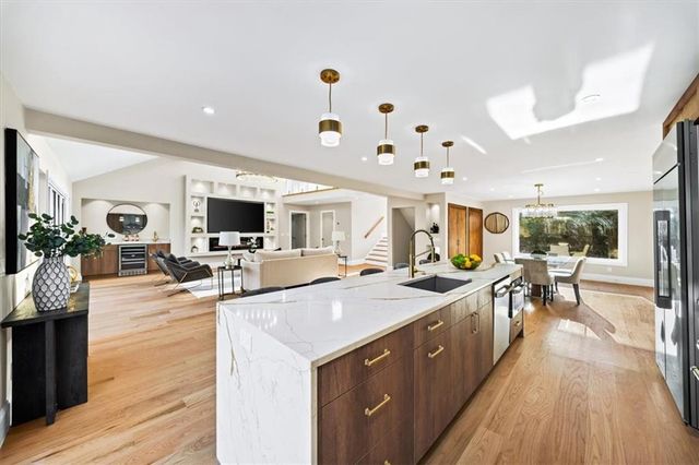 250 Bruton Way, Sandy Springs, GA 30342