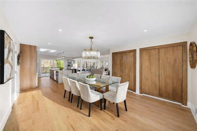 250 Bruton Way, Sandy Springs, GA 30342