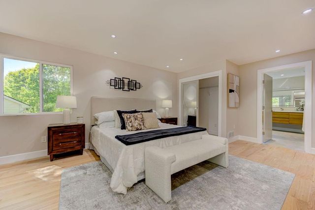 250 Bruton Way, Sandy Springs, GA 30342