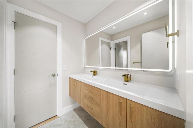 250 Bruton Way, Sandy Springs, GA 30342