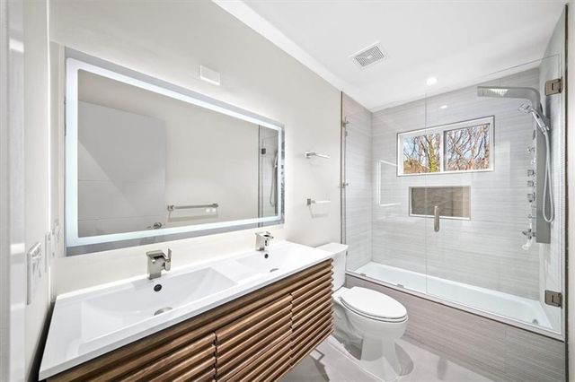 250 Bruton Way, Sandy Springs, GA 30342