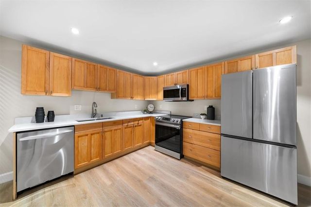 250 Bruton Way, Sandy Springs, GA 30342