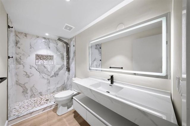 250 Bruton Way, Sandy Springs, GA 30342