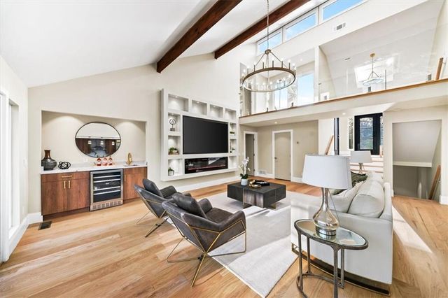 250 Bruton Way, Sandy Springs, GA 30342