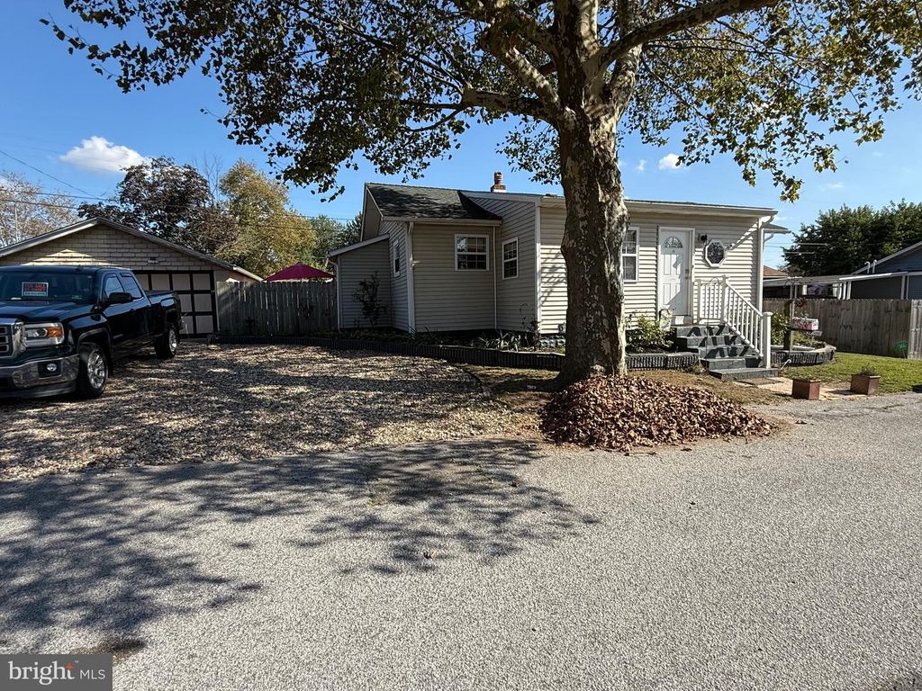 243 C ST, Carneys Point, NJ 08069
