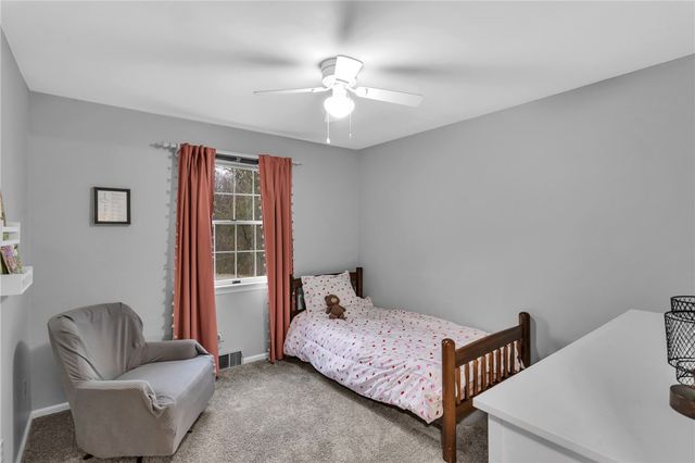 105 Lynn Ann Dr, Plum Boro, PA 15068