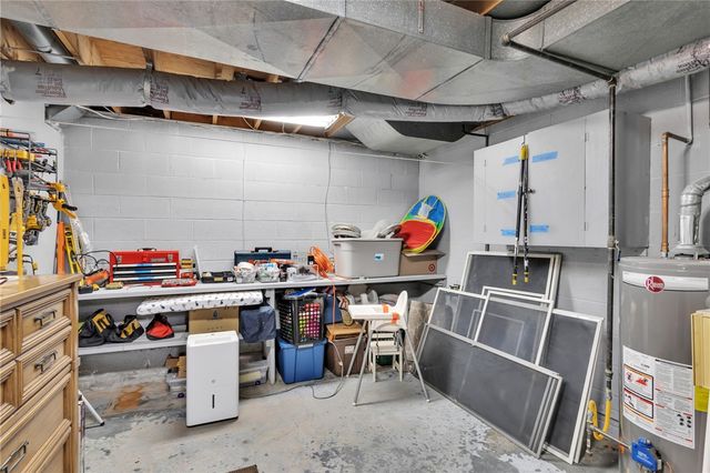 105 Lynn Ann Dr, Plum Boro, PA 15068