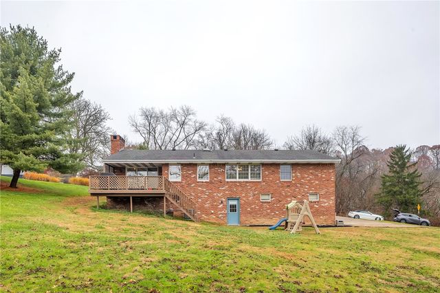 105 Lynn Ann Dr, Plum Boro, PA 15068