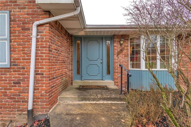 105 Lynn Ann Dr, Plum Boro, PA 15068