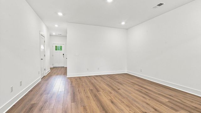 609 E Norvell Court, Spartanburg, SC 29307