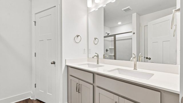609 E Norvell Court, Spartanburg, SC 29307