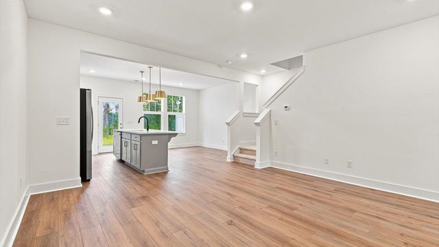 609 E Norvell Court, Spartanburg, SC 29307