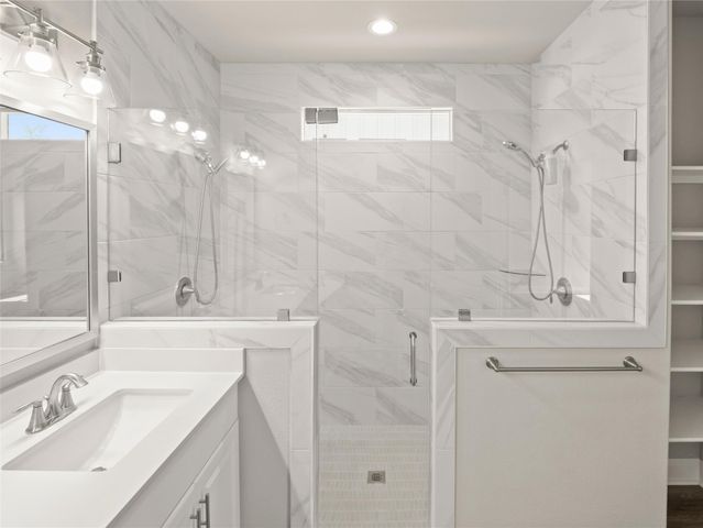 21705 Patton DR, Lago Vista, TX 78645