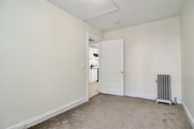 58 Howes St 1, Springfield, MA 01118
