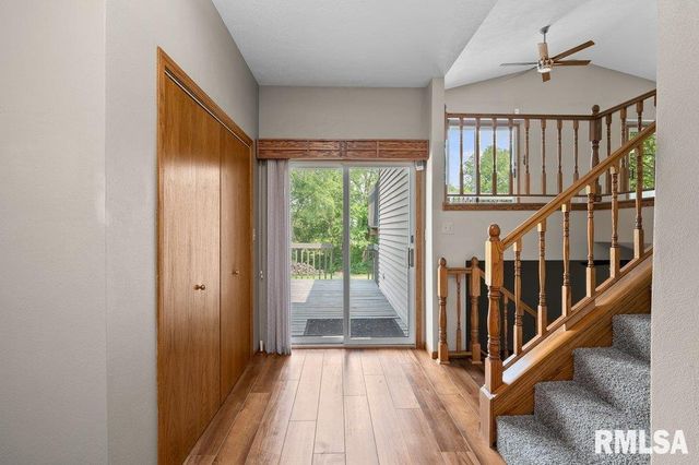 211 EAGLE RIDGE Road, Muscatine, IA 52761