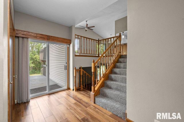 211 EAGLE RIDGE Road, Muscatine, IA 52761