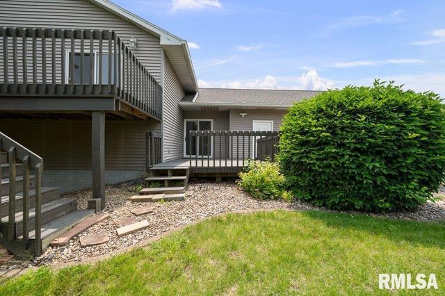 211 EAGLE RIDGE Road, Muscatine, IA 52761