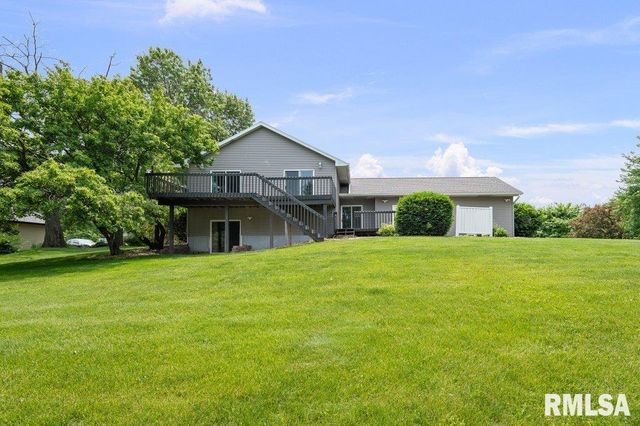211 EAGLE RIDGE Road, Muscatine, IA 52761