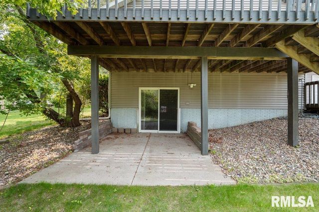 211 EAGLE RIDGE Road, Muscatine, IA 52761