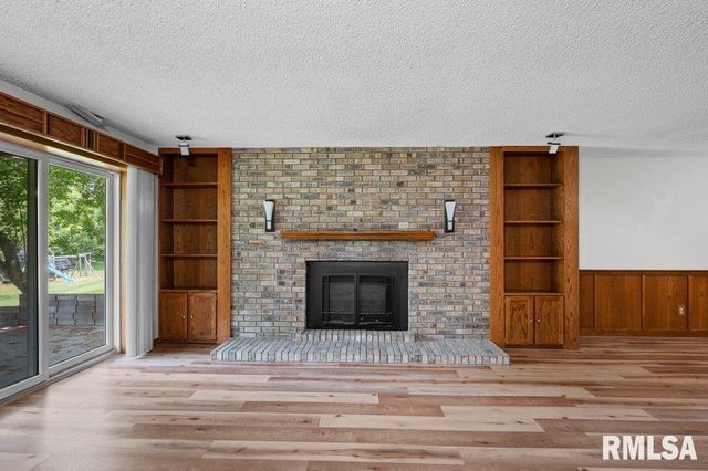 211 EAGLE RIDGE Road, Muscatine, IA 52761