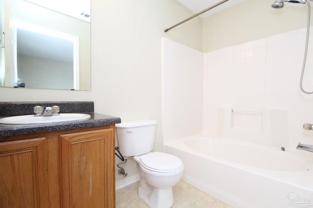 2013 Marquesas Ln, Pensacola, FL 32526