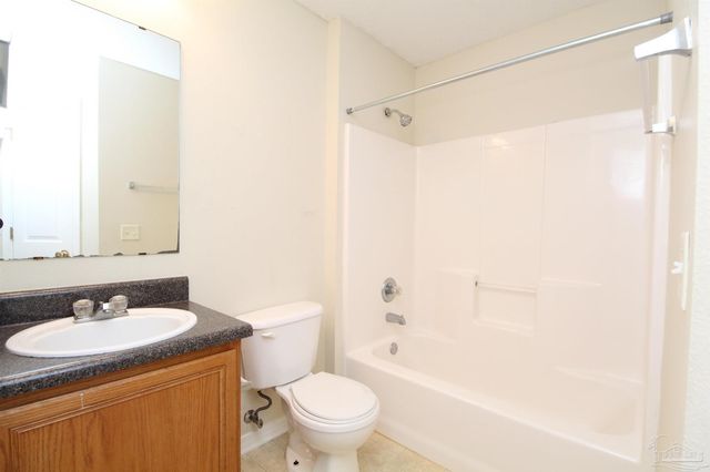 2013 Marquesas Ln, Pensacola, FL 32526