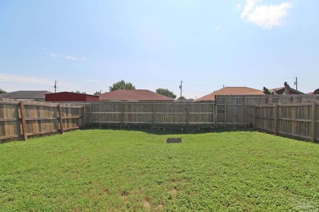 2013 Marquesas Ln, Pensacola, FL 32526