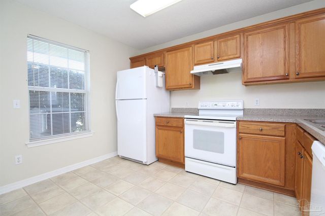 2013 Marquesas Ln, Pensacola, FL 32526