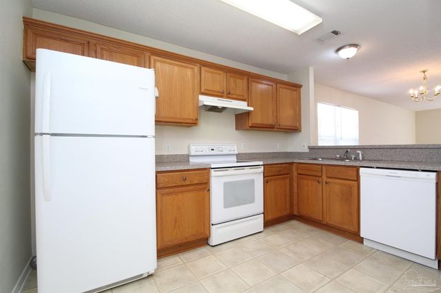 2013 Marquesas Ln, Pensacola, FL 32526