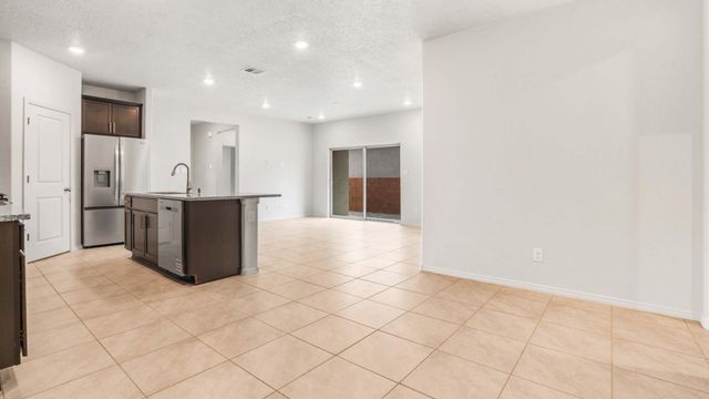 6104 Chicago Drive SE, Albuquerque, NM 87106