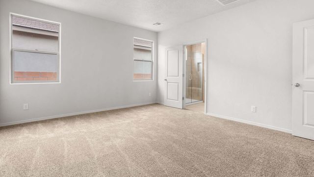 6104 Chicago Drive SE, Albuquerque, NM 87106