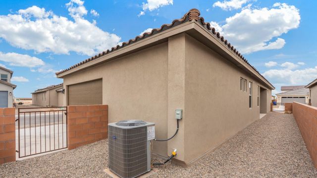 6104 Chicago Drive SE, Albuquerque, NM 87106