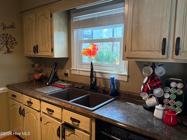 405 Goldleaf Drive, Goldsboro, NC 27534