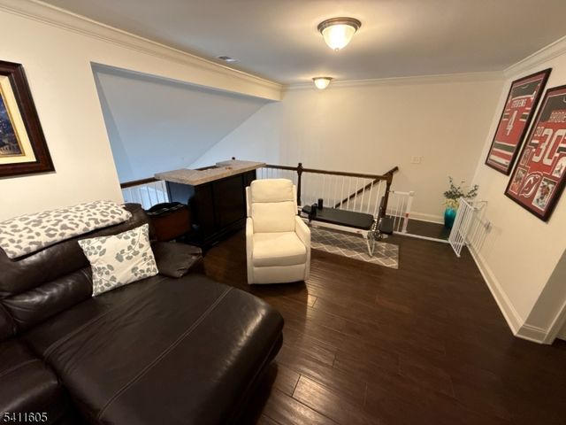 36 Elston Ct, Wanaque Boro, NJ 07420