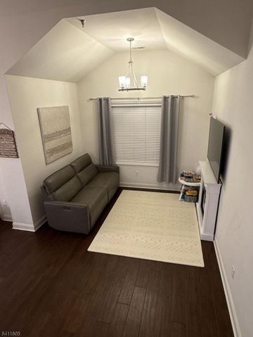 36 Elston Ct, Wanaque Boro, NJ 07420