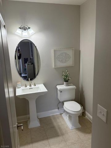 36 Elston Ct, Wanaque Boro, NJ 07420