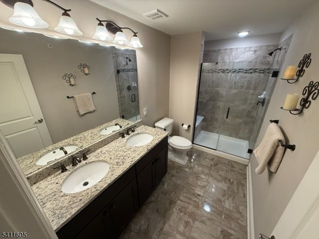36 Elston Ct, Wanaque Boro, NJ 07420