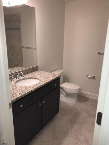 36 Elston Ct, Wanaque Boro, NJ 07420